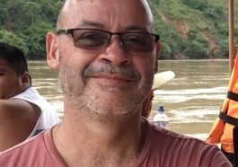 Profesional extranjero en Lima, quiero conocer mujeres para compartir viajes y diversión.