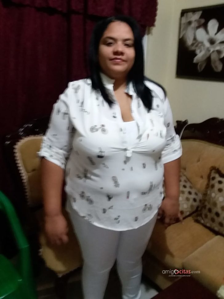 Mujer de Santo Domingo quiero viajar EspaƱa