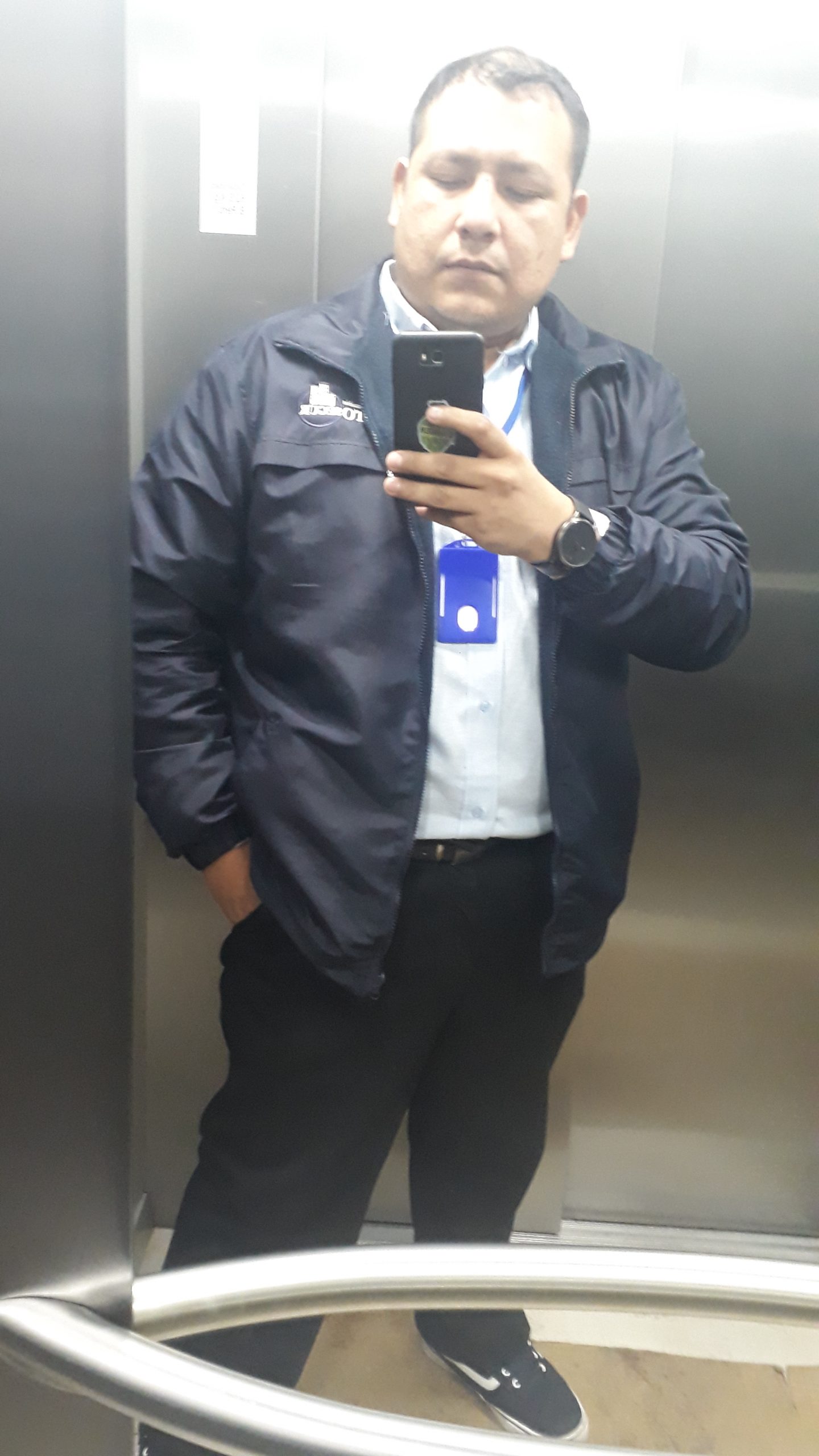 Hola me llamo Oscar y busco entablar amistades