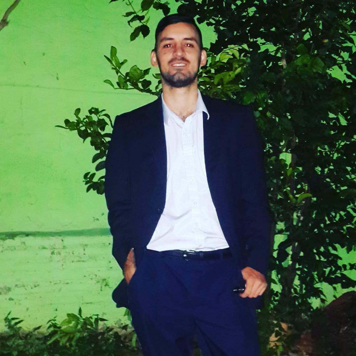 Busco conocer gente nueva sólo mujeres y ver que pasa si formamos algo serio