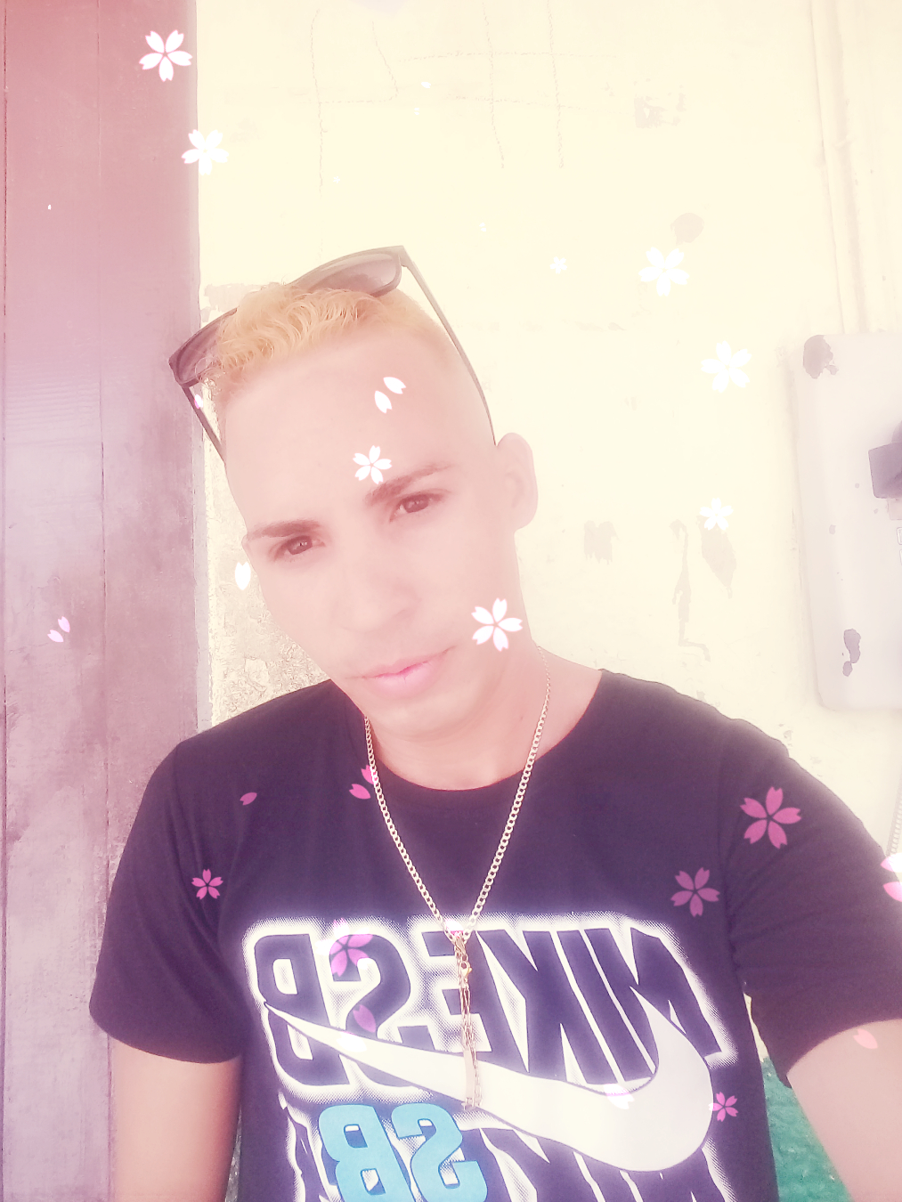 Hola soy un chico cubano de 26 aƱos busco una chica mayor o igual de edad que yo