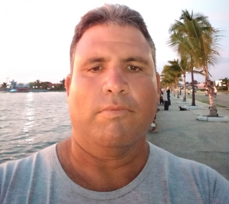 busco mujer soltera de 35 a 45, para relacion seria, saludos desde cfgos cuba