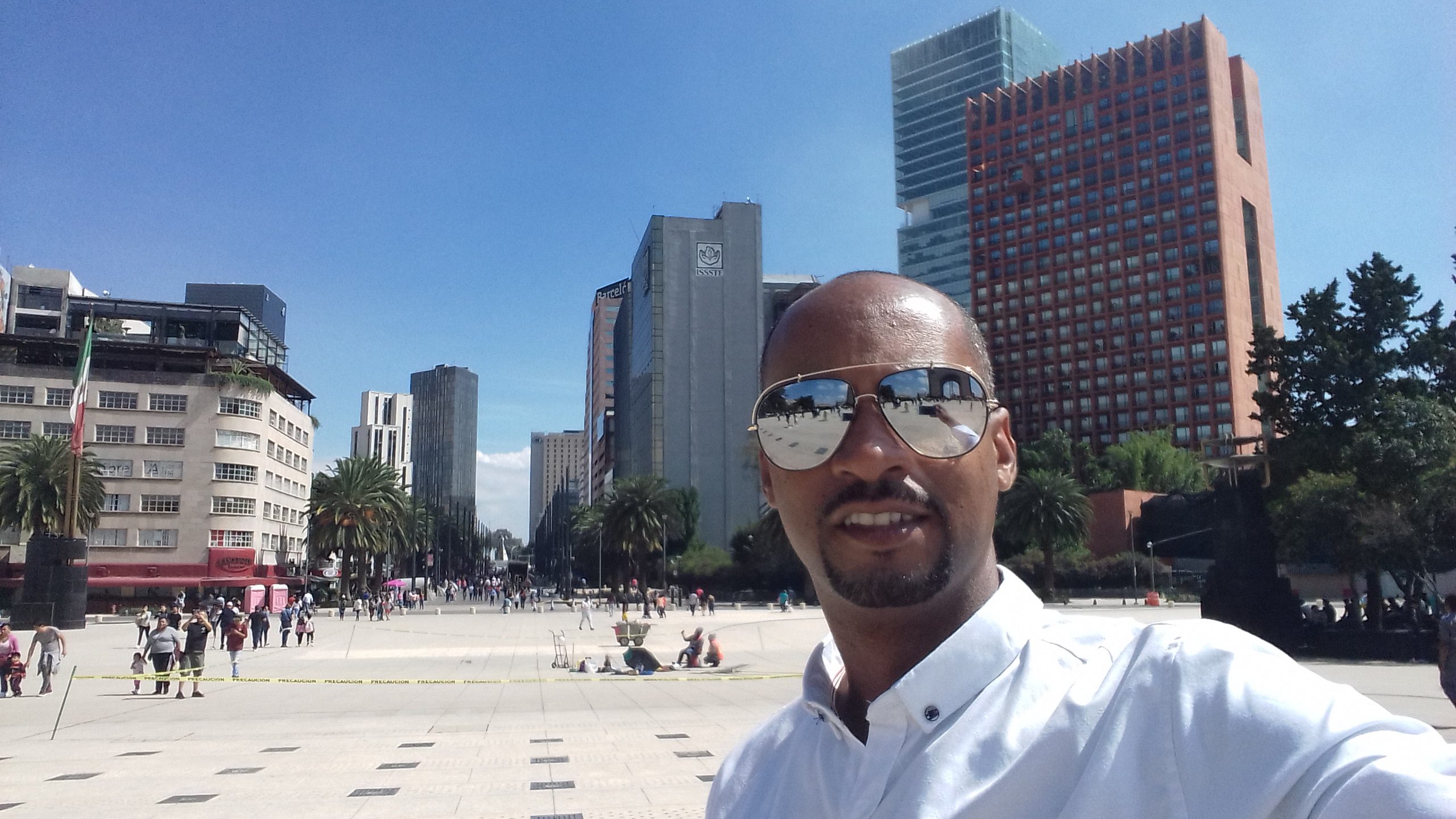 Hola. Queriendo conocer nuevas amistades