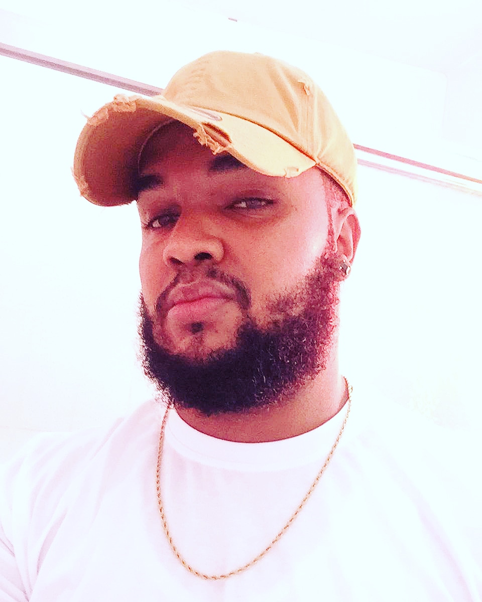 Hola chicas mi nombre es Bryan soy Dominicano 27 aƱos