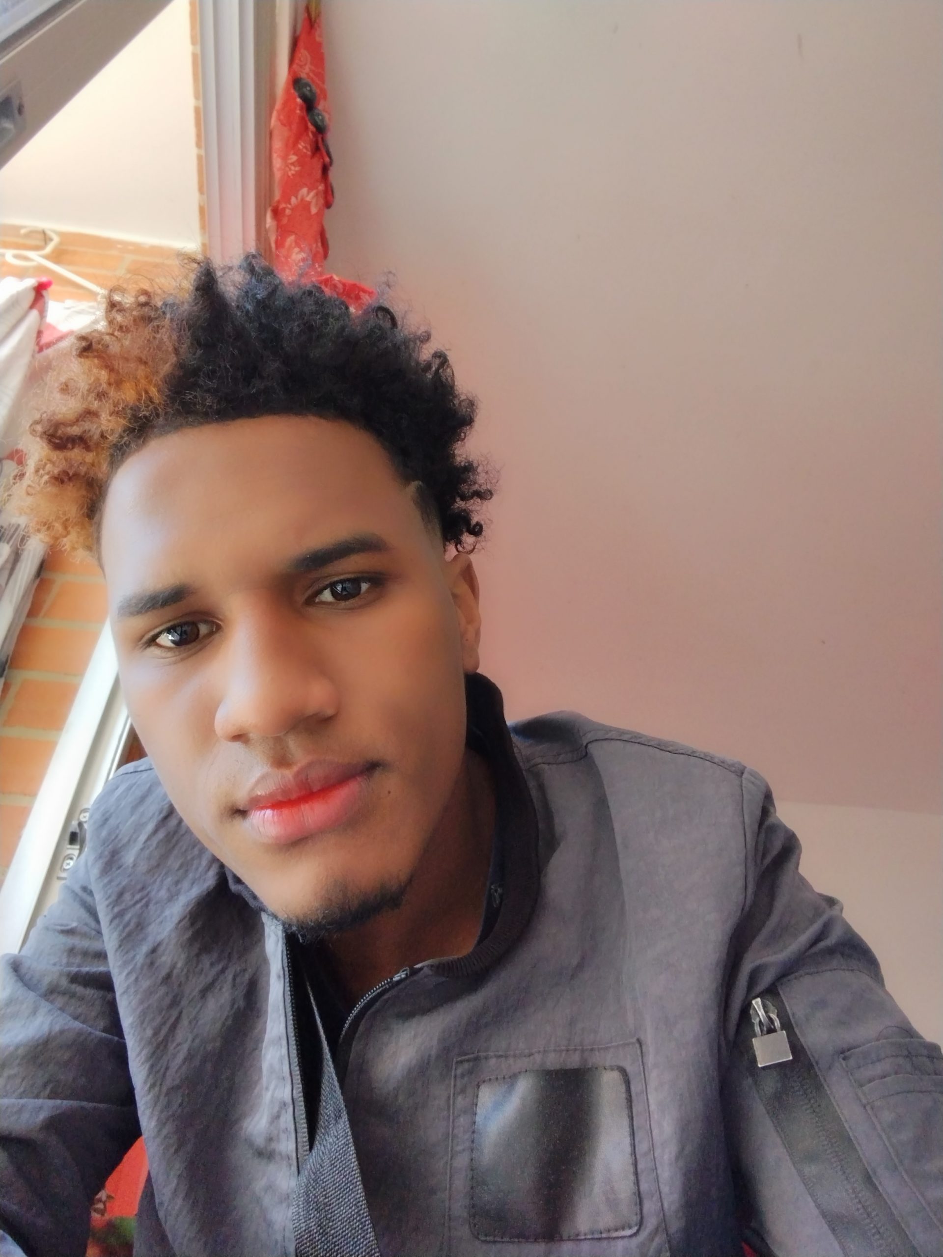 Hola quiero conocer alguna chica de bogota y sus alrededores