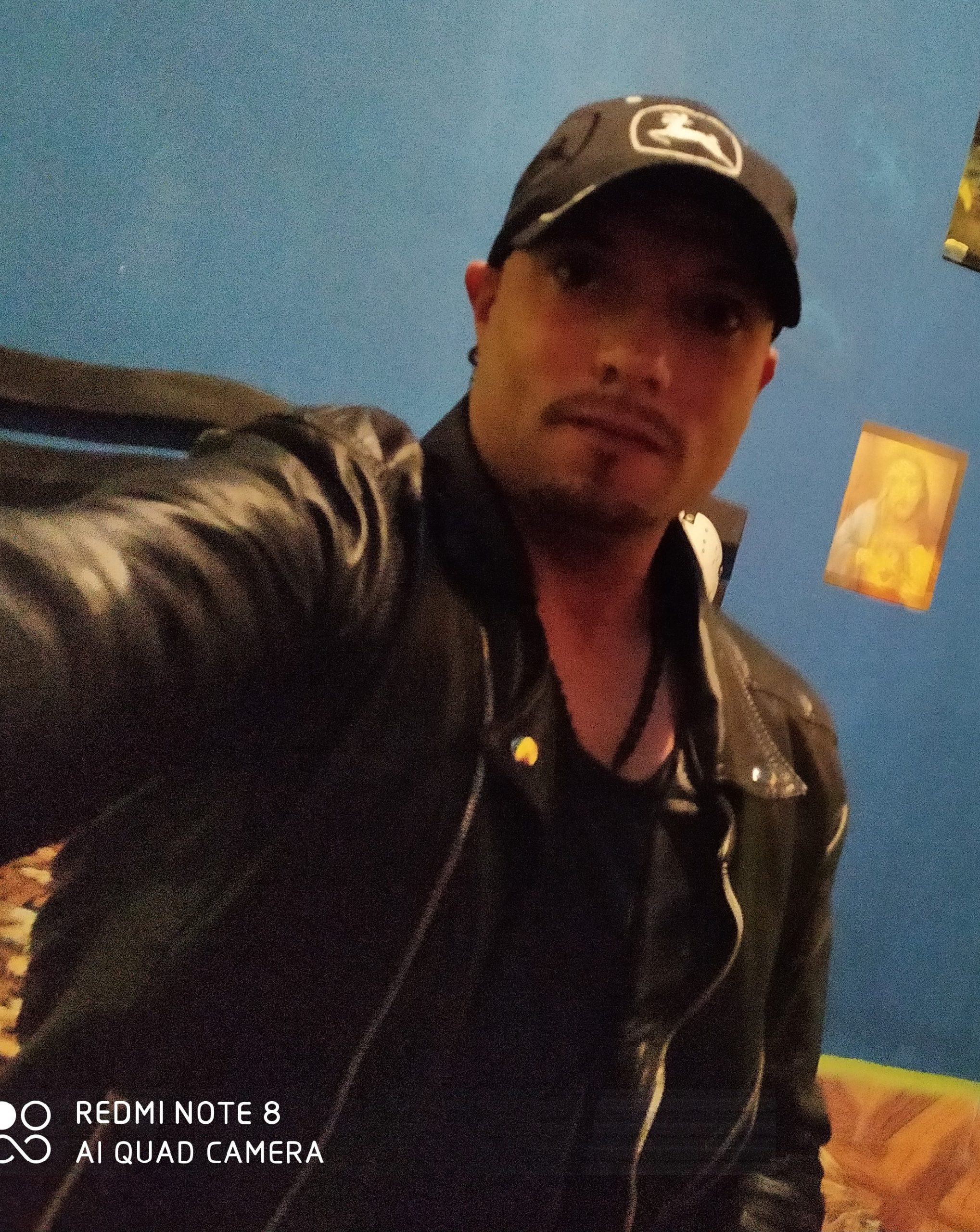Hola mi nombre es Oscar tengo 39 años me gustaría conocer una señorita