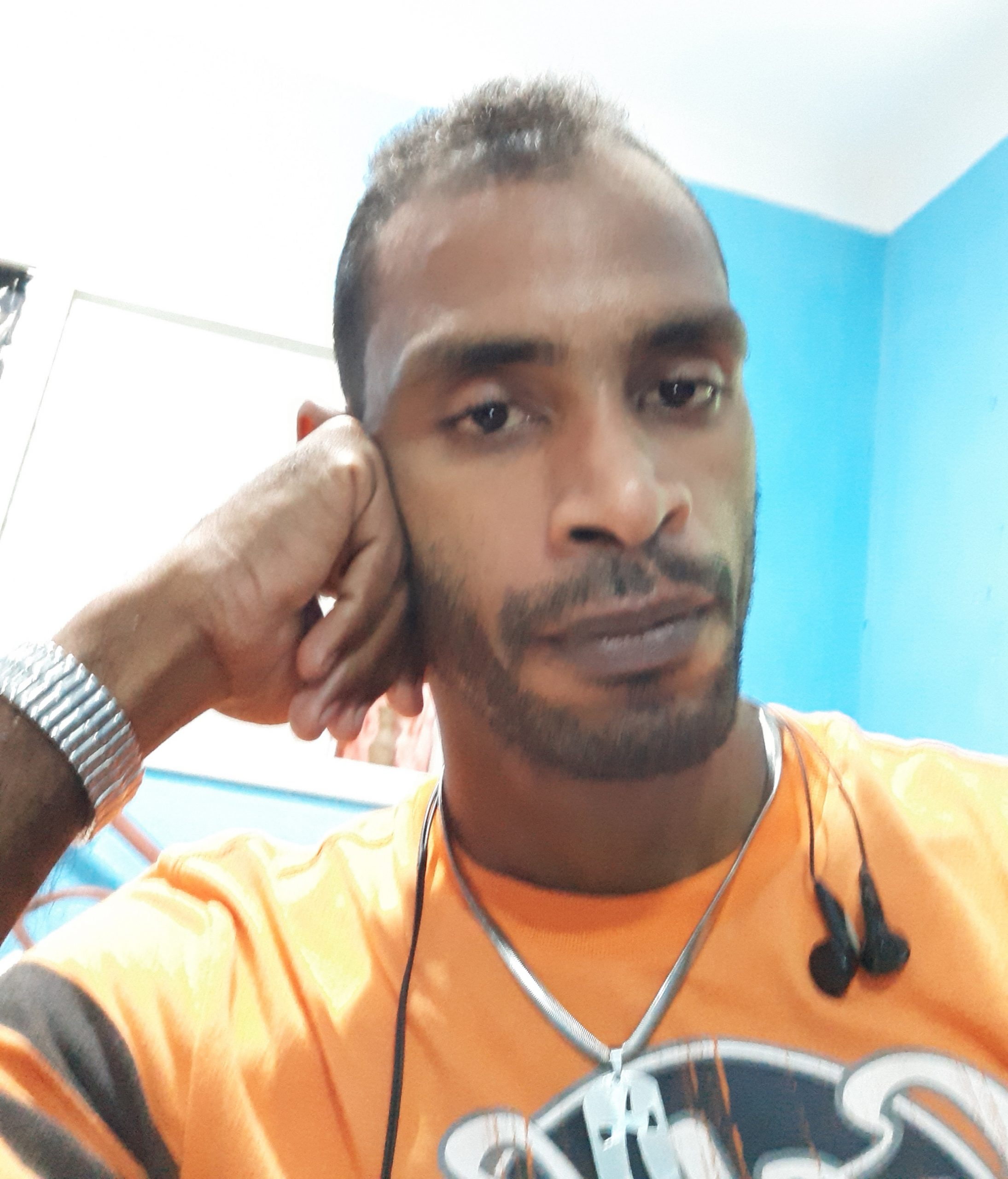 Chico latino busca pareja para relacion estable