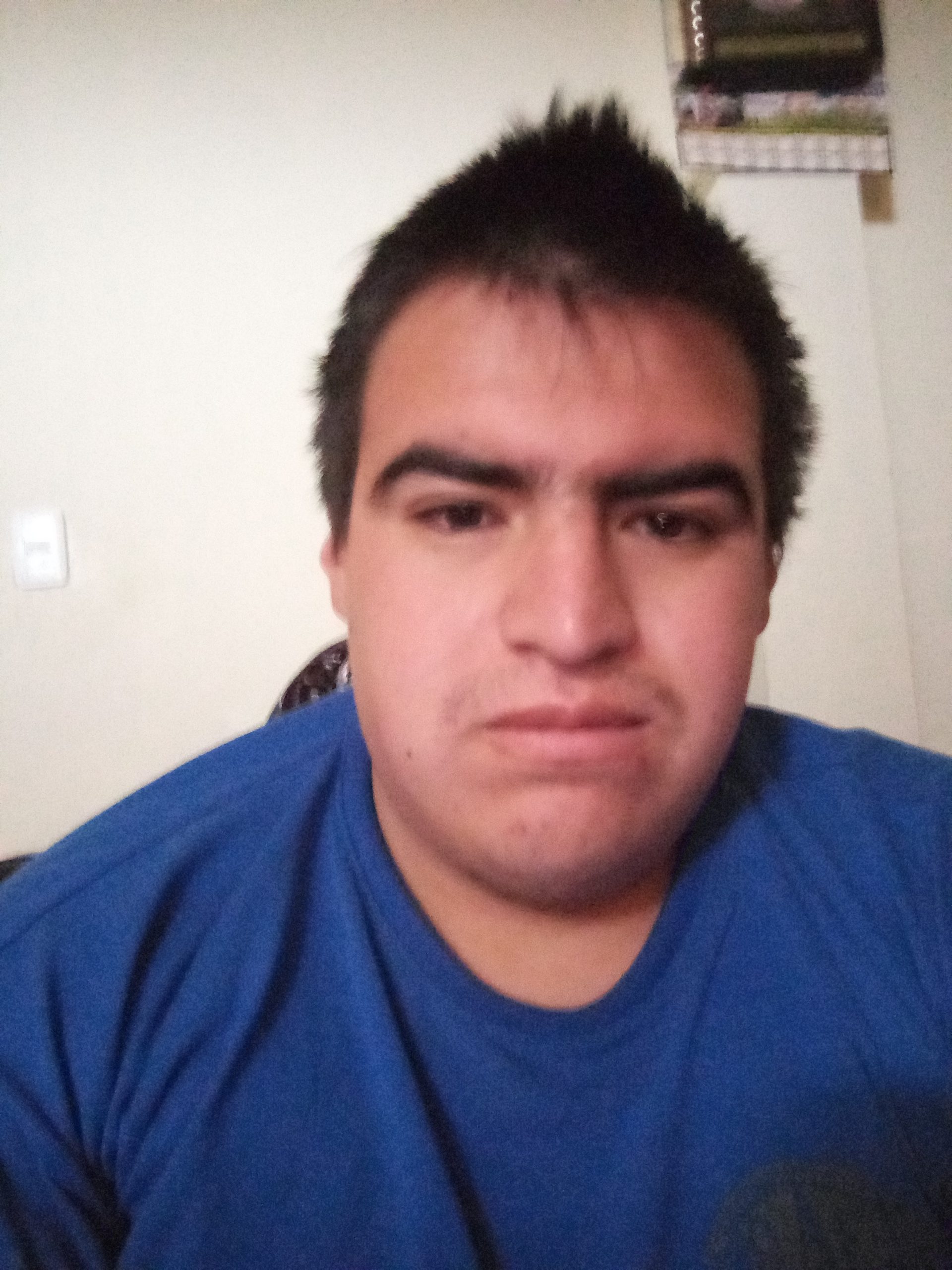 Hola Buenas soy de Tulcán Ecuador busco una chica con la cual compartir