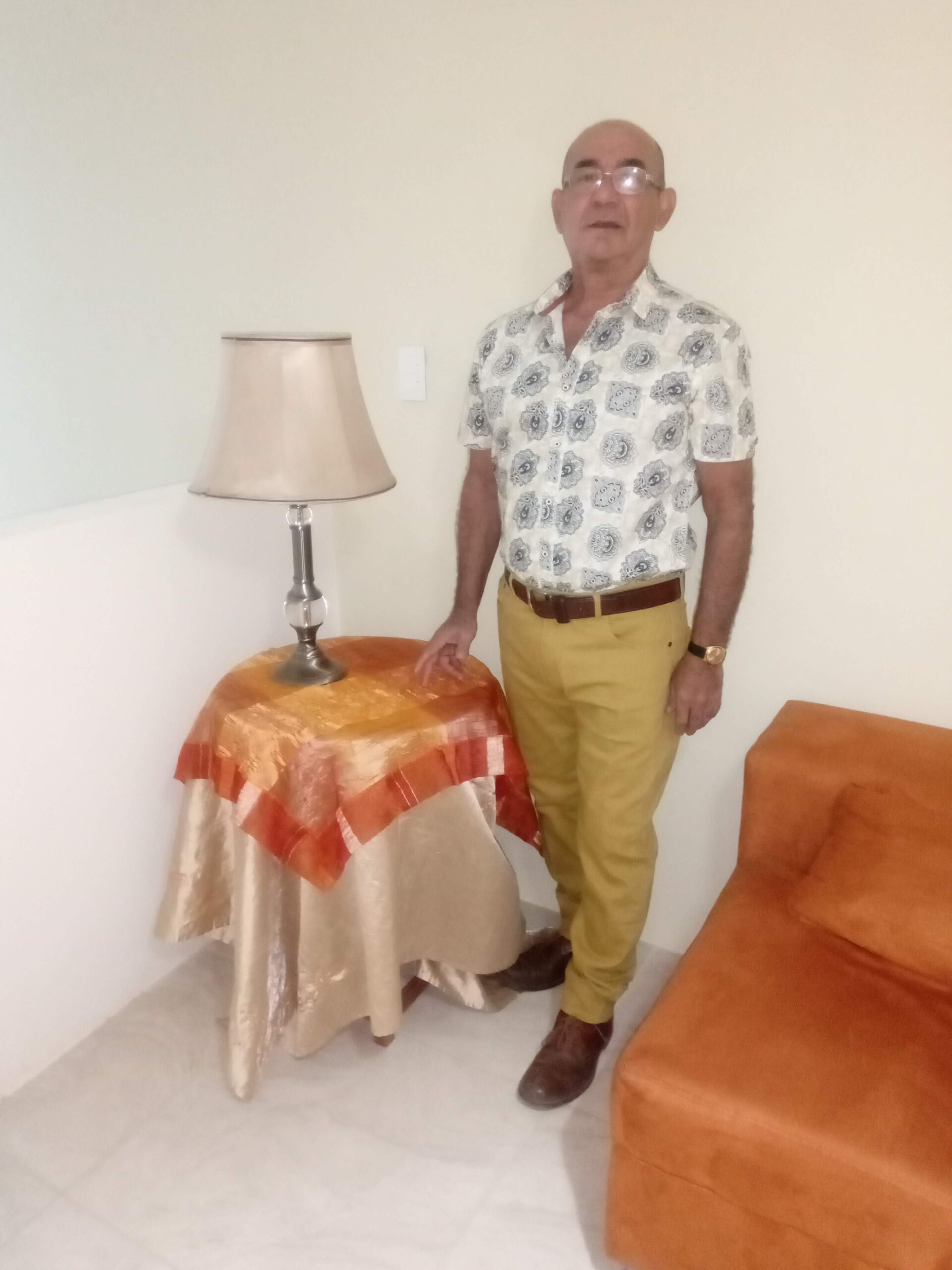 Saludos soy jose de maracaibo abogado virgo viudo interesado en pareja
