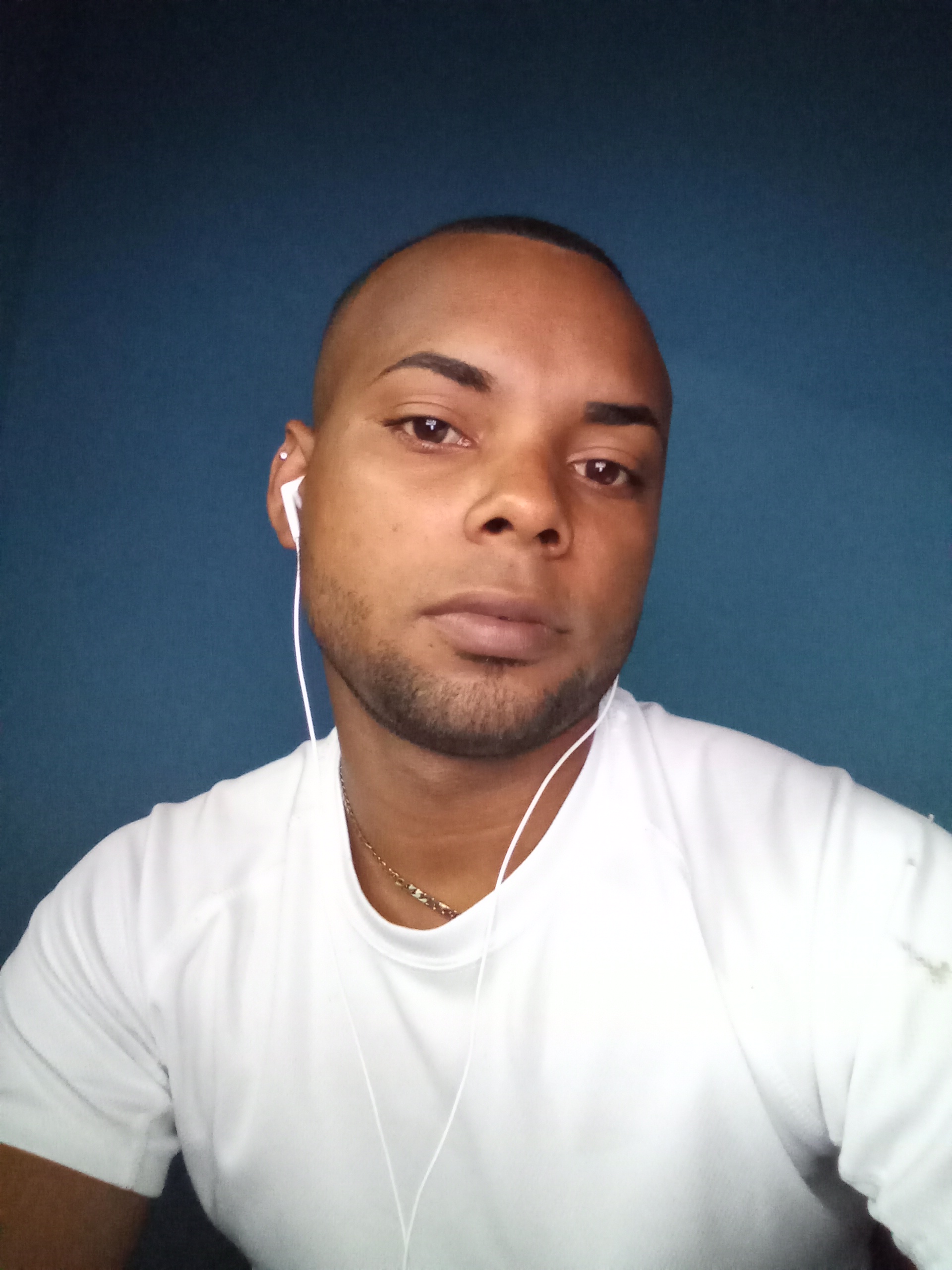 Soy cubano y me encantaría conocer personas