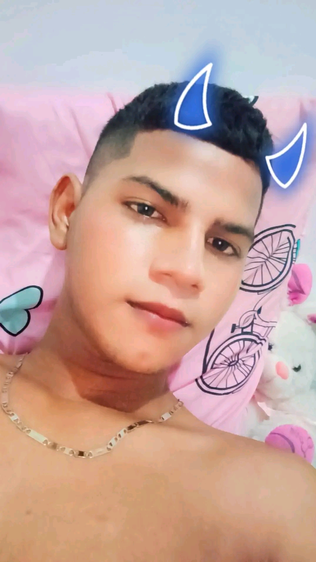 Busco una mujer que me de cariño y me complazca