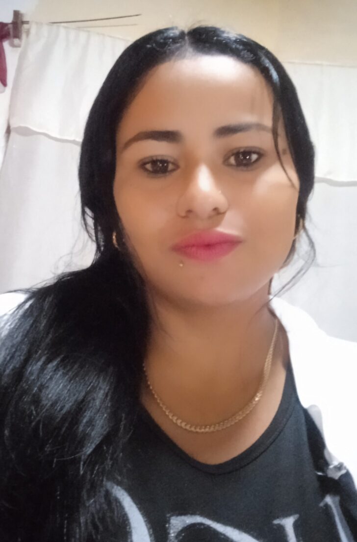 Saludos desde cuba soy una chica de 23 años de edad en busca de relación seria